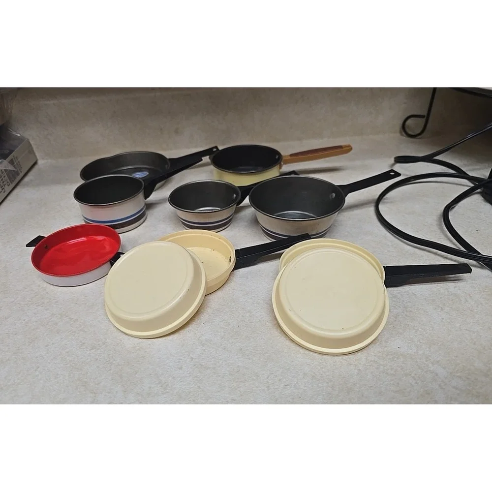 Set of Vtg Assorted Pretend Play Doll Saucepans Frying Pans Kitchen Cookware